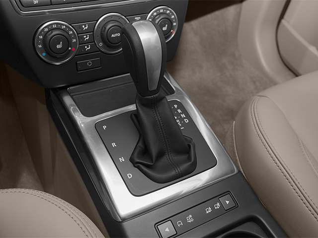 2013 Land Rover LR2 Base