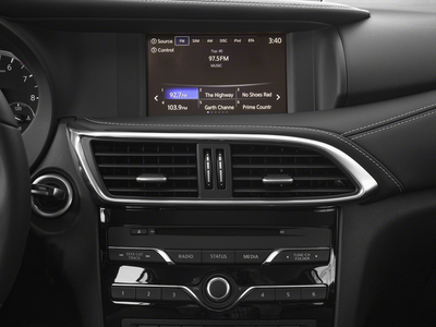 2018 INFINITI QX30 Premium
