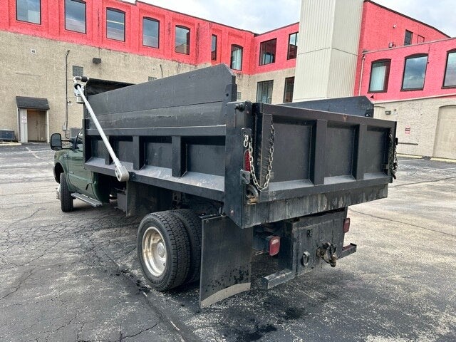 2001 Ford Super Duty F-550 XL