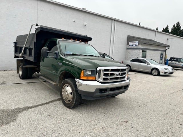 2001 Ford Super Duty F-550 XL