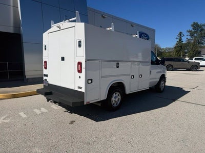 2025 Ford E-Series Cutaway Base
