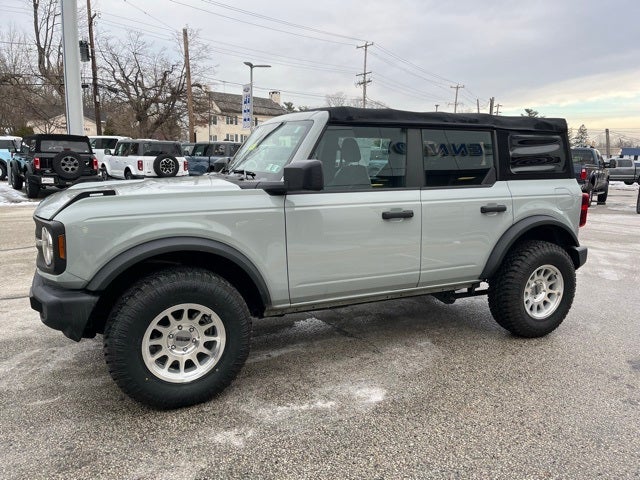 2022 Ford Bronco Base