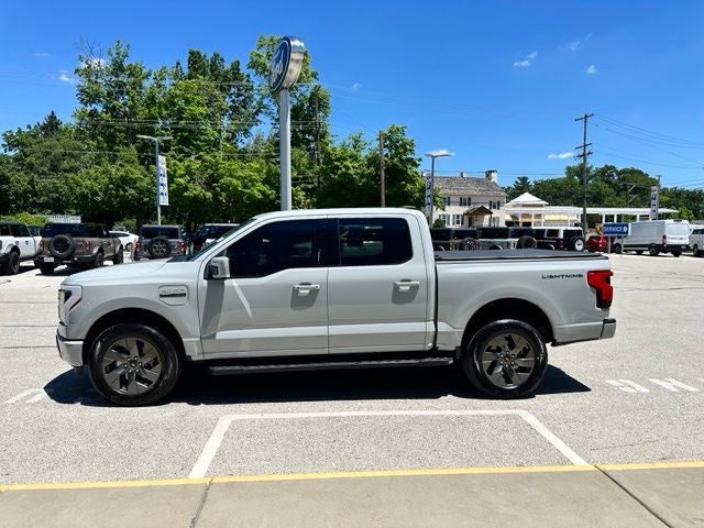 2023 Ford F-150 Lightning LARIAT