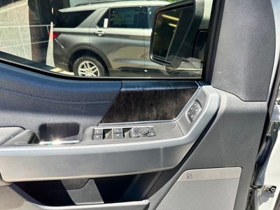 2023 Ford F-150 Lightning LARIAT