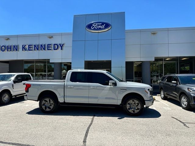 2023 Ford F-150 Lightning LARIAT