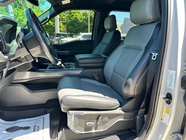 2023 Ford F-150 Lightning LARIAT