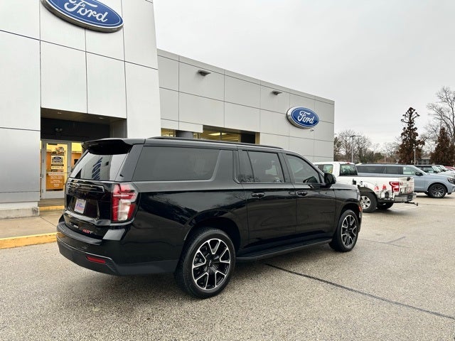 2023 Chevrolet Suburban RST