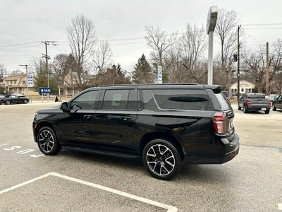2023 Chevrolet Suburban RST