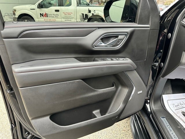 2023 Chevrolet Suburban RST