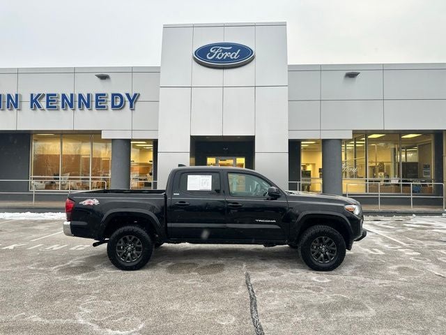 2022 Toyota Tacoma 4WD SR