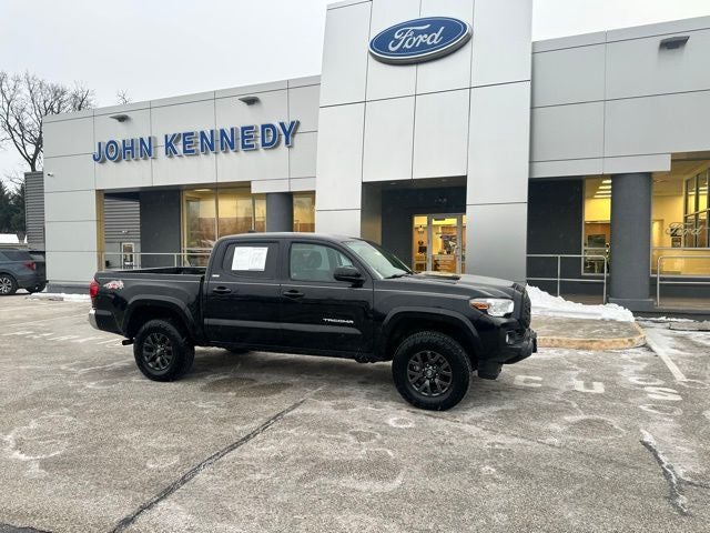 2022 Toyota Tacoma 4WD SR