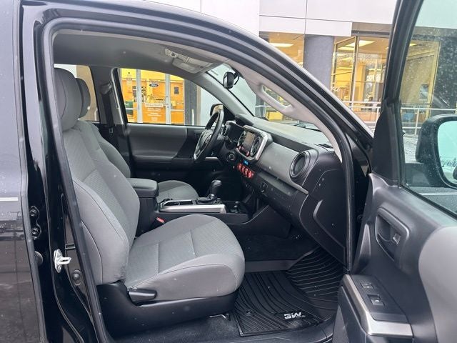 2022 Toyota Tacoma 4WD SR