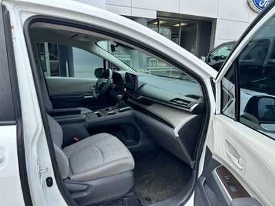 2021 Toyota Sienna LE