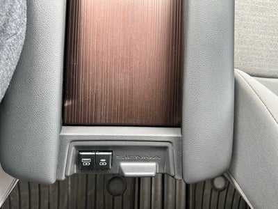 2021 Toyota Sienna LE