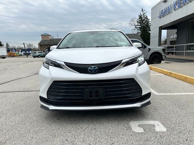 2021 Toyota Sienna LE
