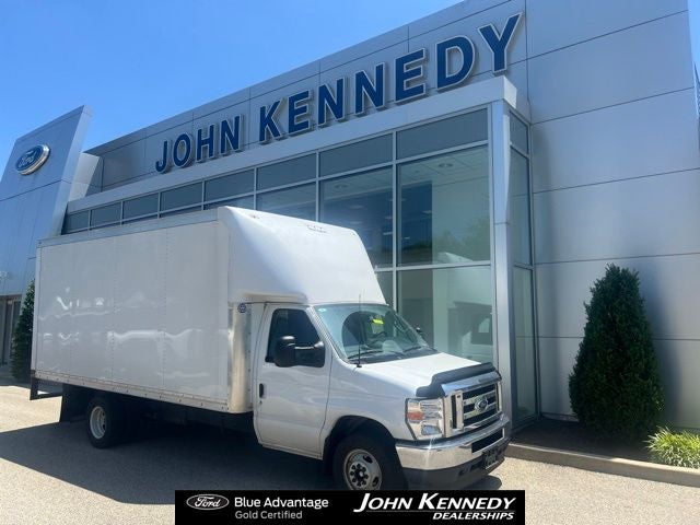 2025 Ford E-350SD Base Cutaway