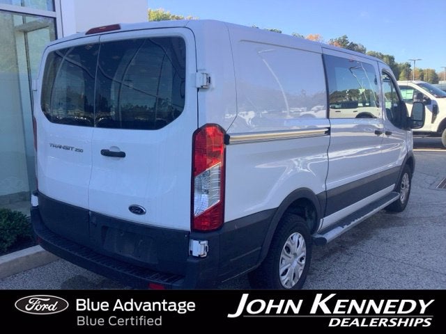 2022 Ford Transit-250 Base