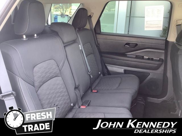 2023 Nissan Pathfinder S