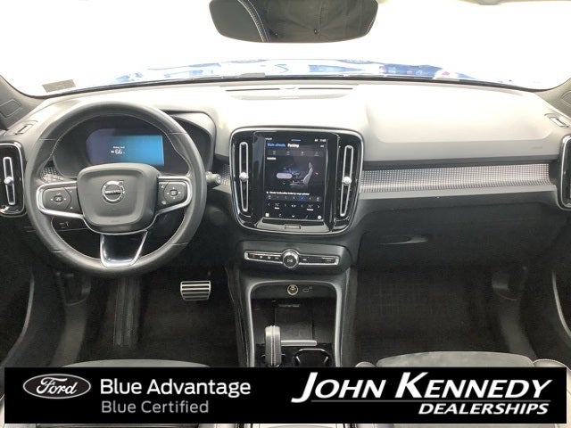 2021 Volvo XC40 Recharge Pure Electric P8