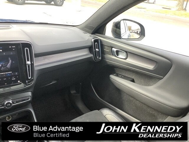 2021 Volvo XC40 Recharge Pure Electric P8