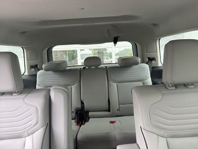 2025 Ford Expedition Platinum