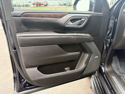 2023 Chevrolet Suburban LT