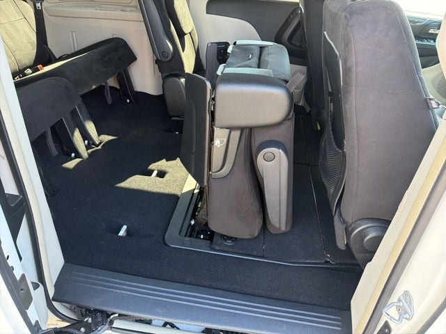 2011 Chrysler Town & Country Touring