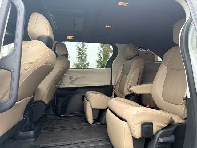 2024 Toyota Sienna Limited 7 Passenger