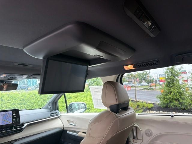 2024 Toyota Sienna Limited 7 Passenger