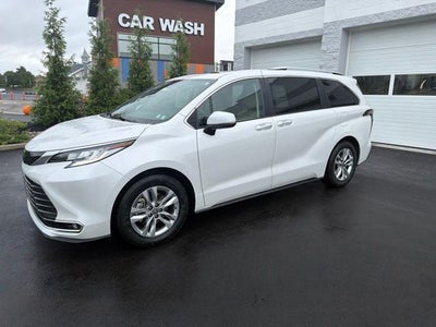 2024 Toyota Sienna Limited 7 Passenger