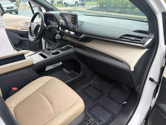 2024 Toyota Sienna Limited 7 Passenger