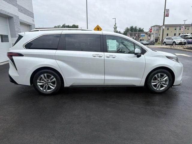 2024 Toyota Sienna Limited 7 Passenger