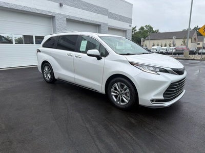 2024 Toyota Sienna Limited 7 Passenger