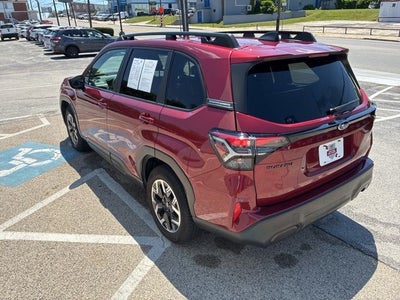2025 Subaru Forester Premium