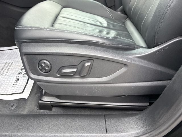 2023 Audi Q5 40 Premium quattro