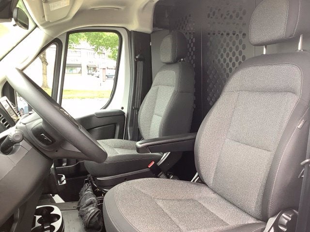 2025 RAM ProMaster 2500 Base 136 WB