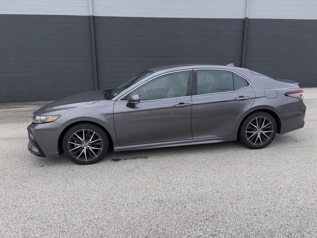 2023 Toyota Camry Hybrid SE
