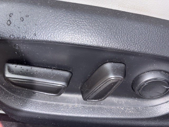 2023 Toyota Camry Hybrid SE