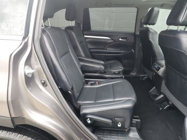 2016 Toyota Highlander XLE V6