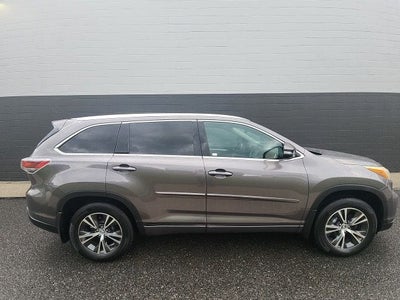 2016 Toyota Highlander XLE V6