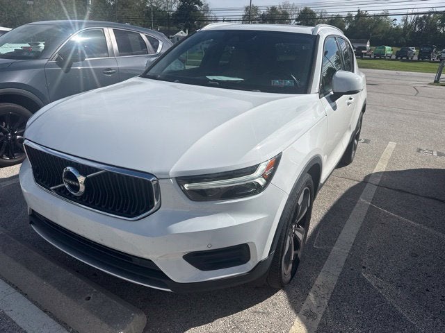 2020 Volvo XC40 Momentum